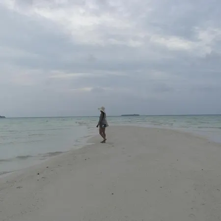 Dhaffalhu Tourist Lodge